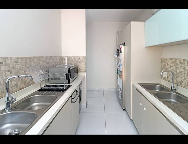 4 BEDROOM CLUSTER FOR SALE IN GLENHAZEL